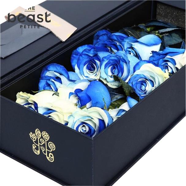 luxury roses gift box