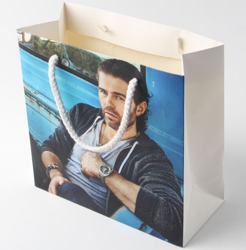 Custom logo printed luxury gift shopping paper bag Custom logo printed luxury gift shopping paper bag